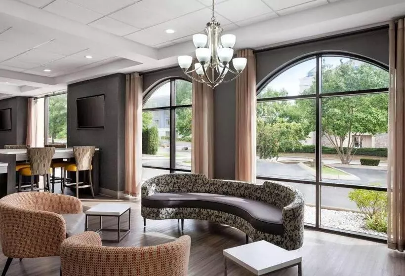 호텔 Days Inn & Suites By Wyndham Murfreesboro