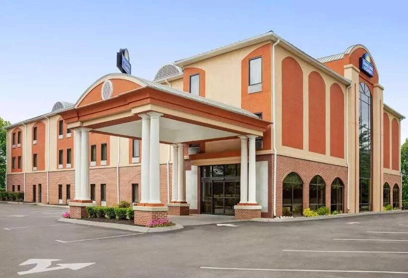 호텔 Days Inn & Suites By Wyndham Murfreesboro