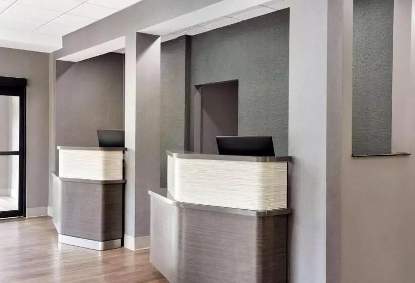 호텔 Days Inn & Suites By Wyndham Murfreesboro