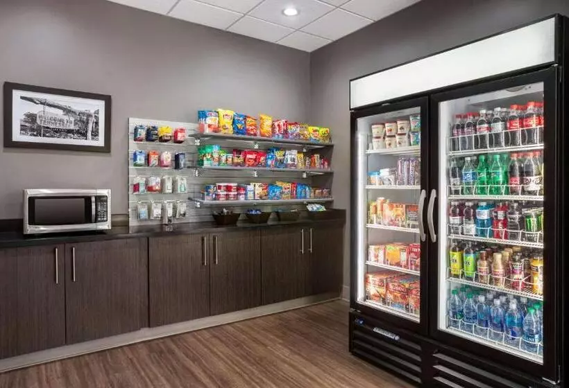 호텔 Days Inn & Suites By Wyndham Murfreesboro