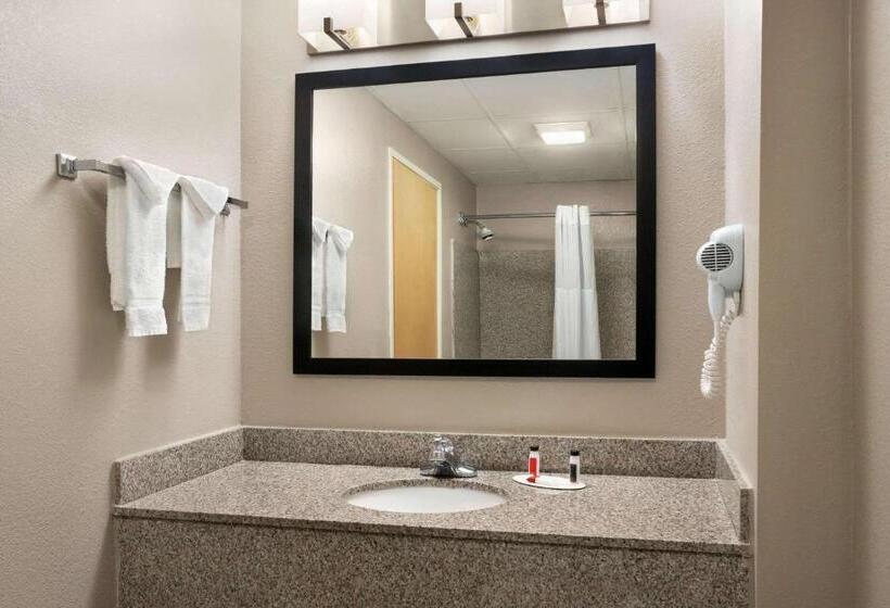 호텔 Days Inn & Suites By Wyndham Murfreesboro