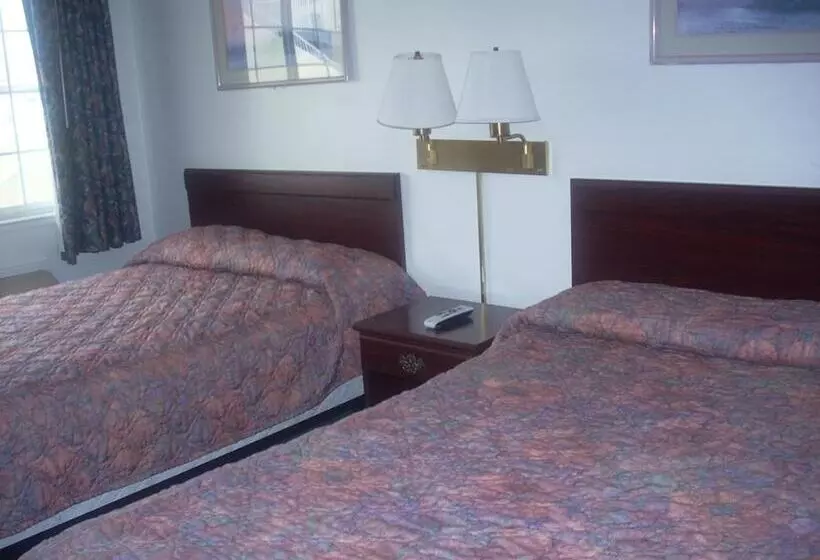 בית מלון כפרי Economy Inn Seaside