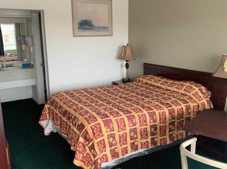 هتل Economy Inn Seaside