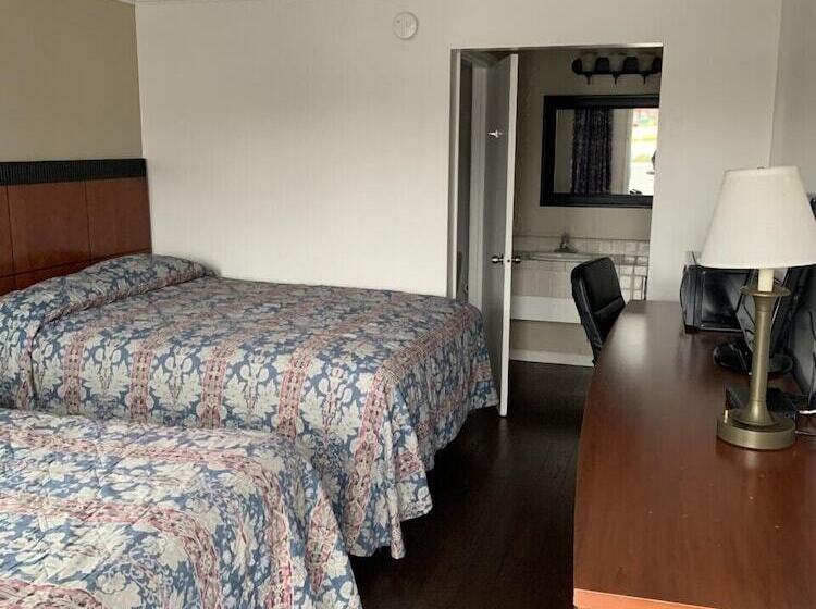 هتل Economy Inn Seaside