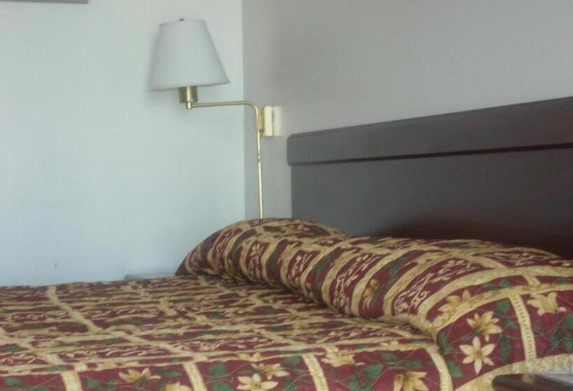 هتل Economy Inn Seaside