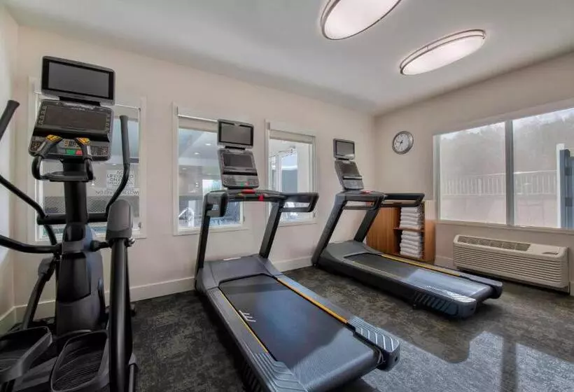 בית מלון כפרי Fairfield Inn & Suites By Marriott Greenwood