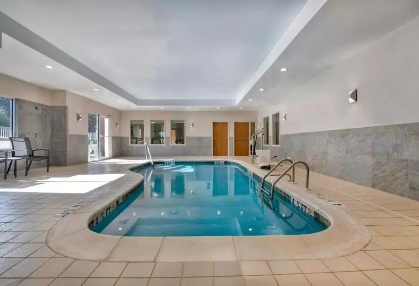 בית מלון כפרי Fairfield Inn & Suites By Marriott Greenwood