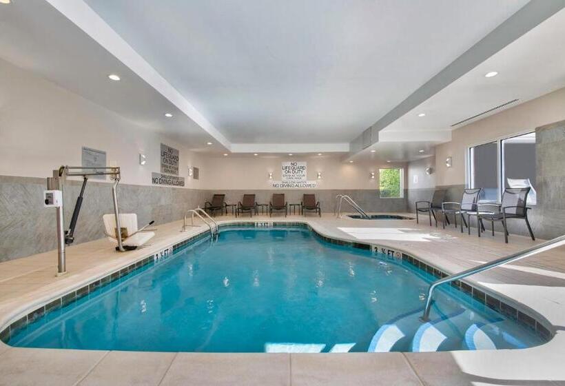 فندق Fairfield Inn & Suites By Marriott Greenwood