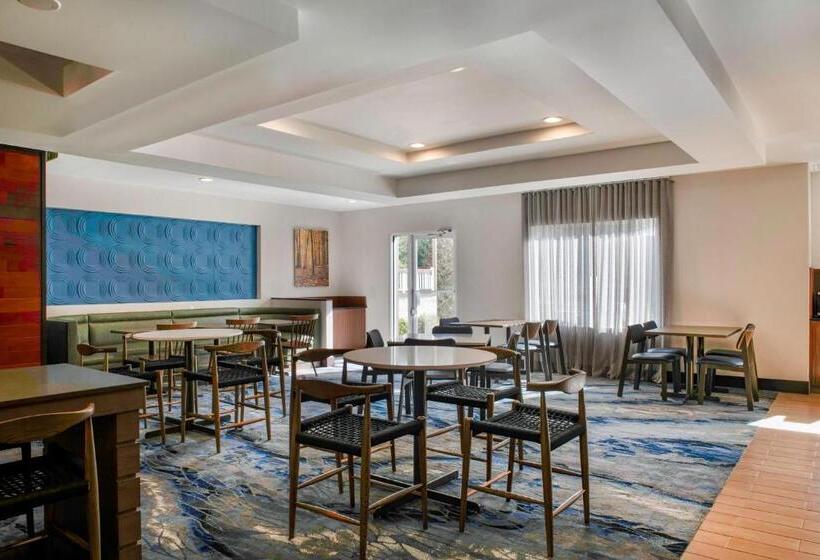 فندق Fairfield Inn & Suites By Marriott Greenwood