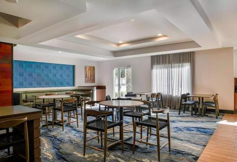 בית מלון כפרי Fairfield Inn & Suites By Marriott Greenwood