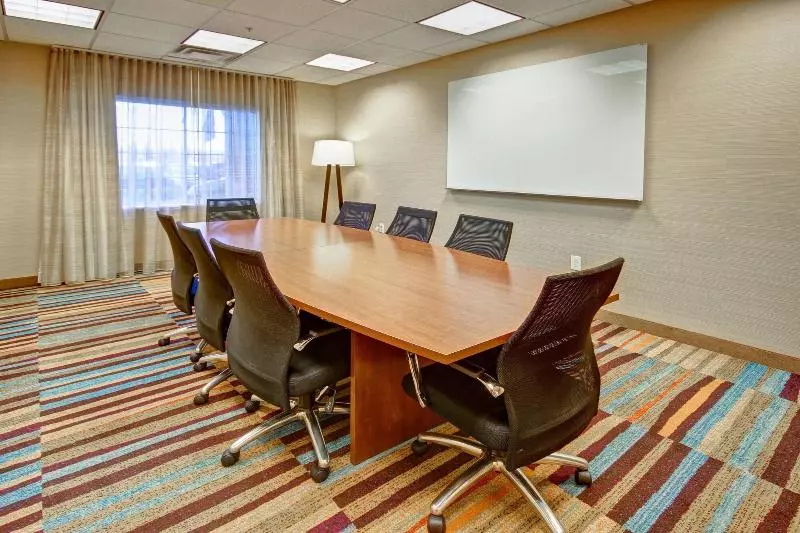 Hotel Fairfield Inn & Suites By Marriott Saratoga Malta