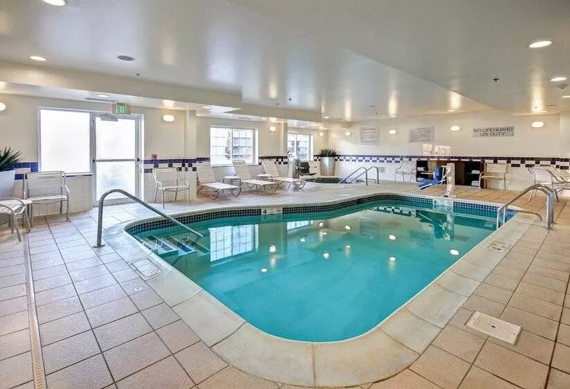 Hotel Fairfield Inn & Suites By Marriott Saratoga Malta