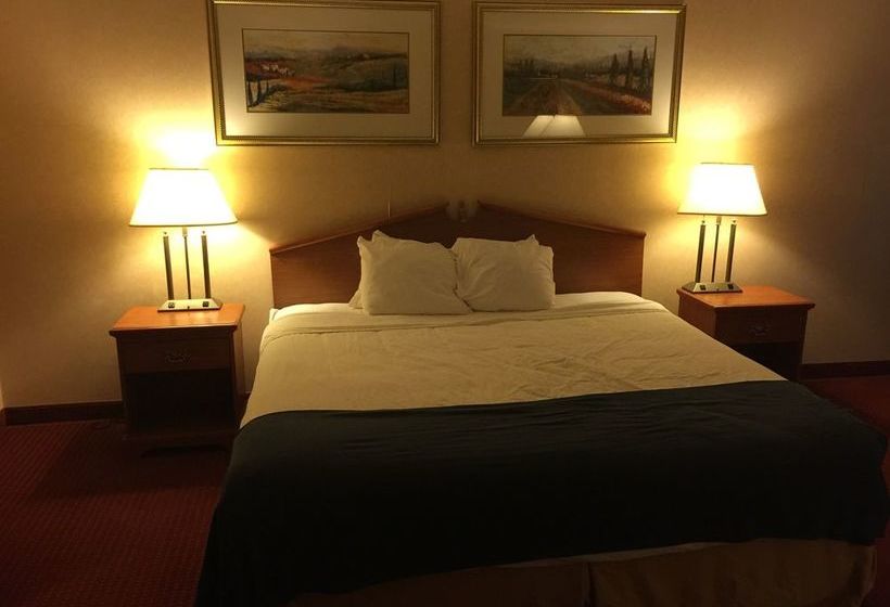 Отель Fredericksburg Hill Country