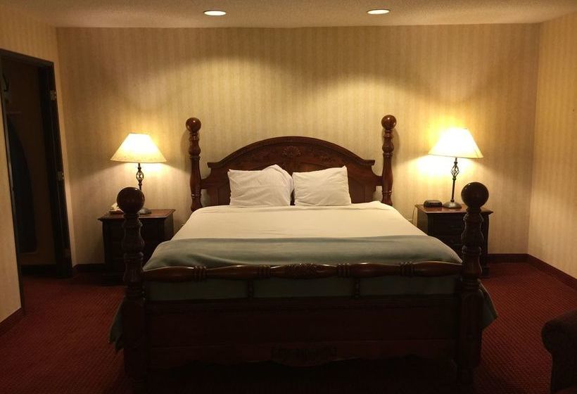 Отель Fredericksburg Hill Country