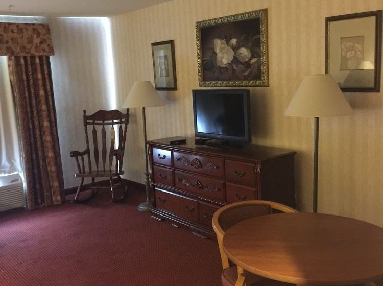 Отель Fredericksburg Hill Country