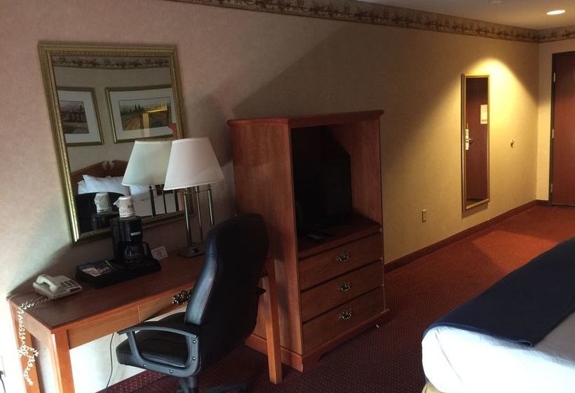 Отель Fredericksburg Hill Country