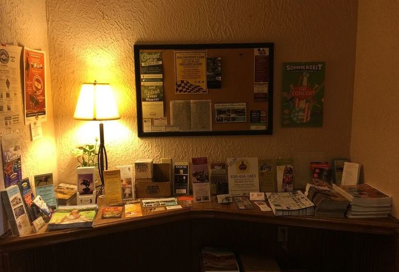 Отель Fredericksburg Hill Country