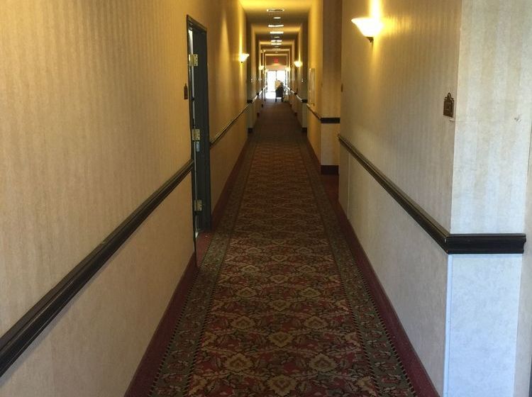 Отель Fredericksburg Hill Country