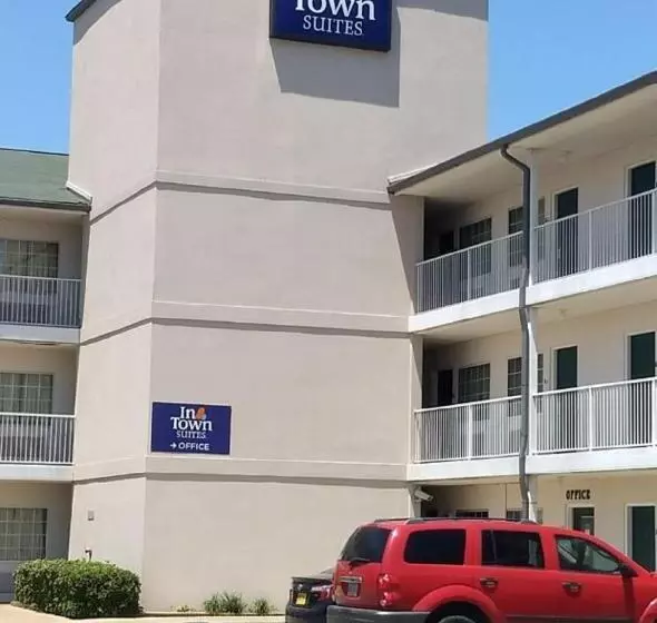 בית מלון כפרי Intown Suites Extended Stay Gulfport