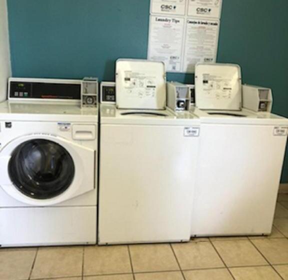 Hotel Intown Suites Extended Stay Gulfport