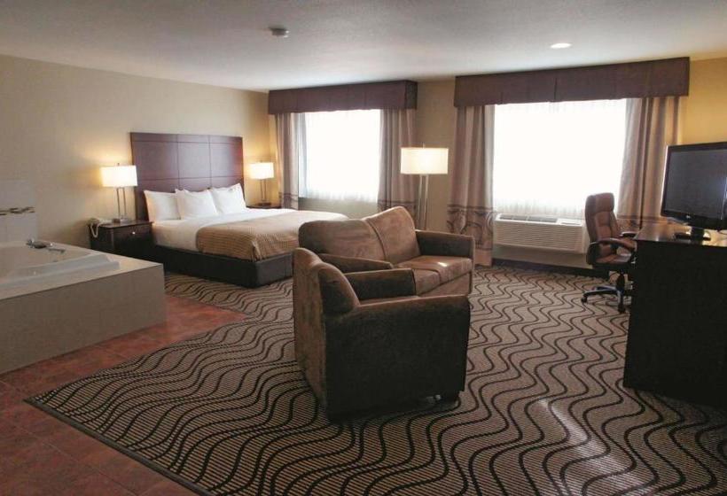 Отель La Quinta Inn & Suites By Wyndham Castle Rock