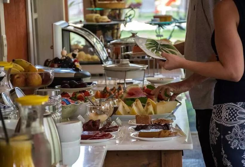 호텔 Pousada Quinta Dos Pássaros