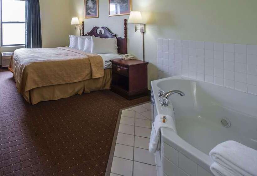 فندق Quality Inn