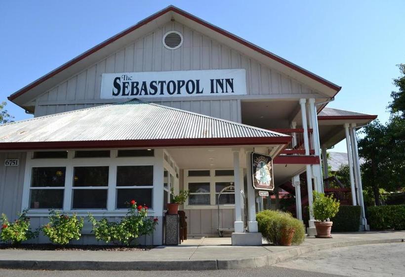 בית מלון כפרי Sebastopol Inn