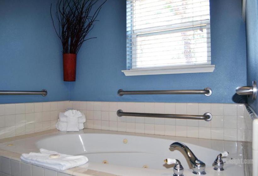 בית מלון כפרי Sebastopol Inn