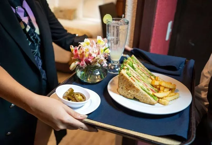 هتل Sleep Inn Puebla Centro Historico