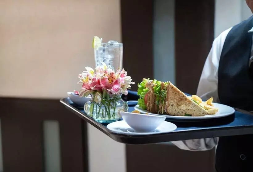 هتل Sleep Inn Puebla Centro Historico