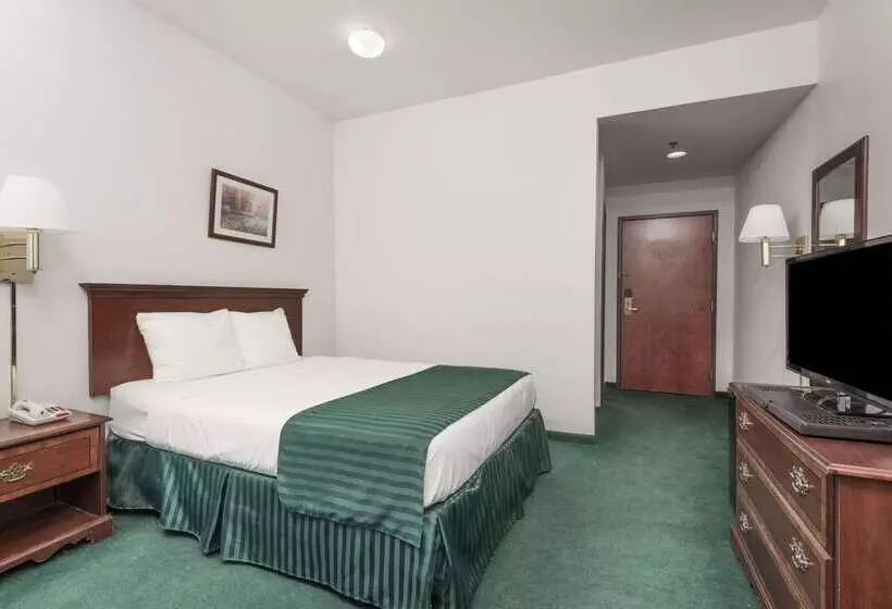 酒店 Super 8 By Wyndham Grayson