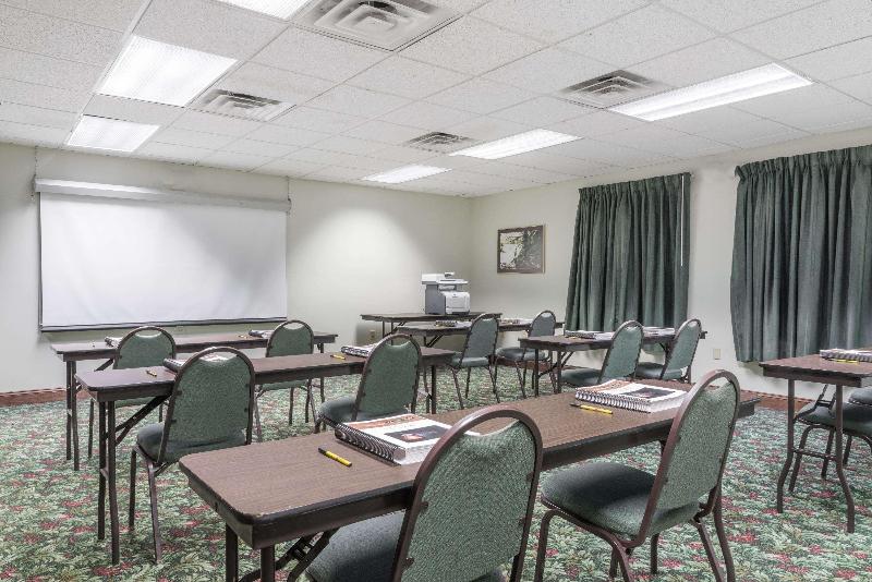 فندق Super 8 By Wyndham Grayson