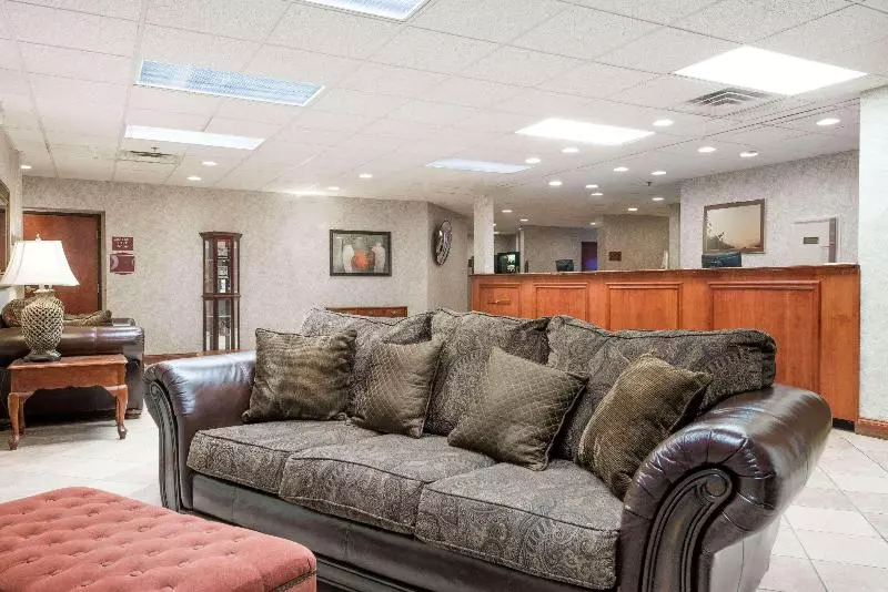 酒店 Super 8 By Wyndham Grayson