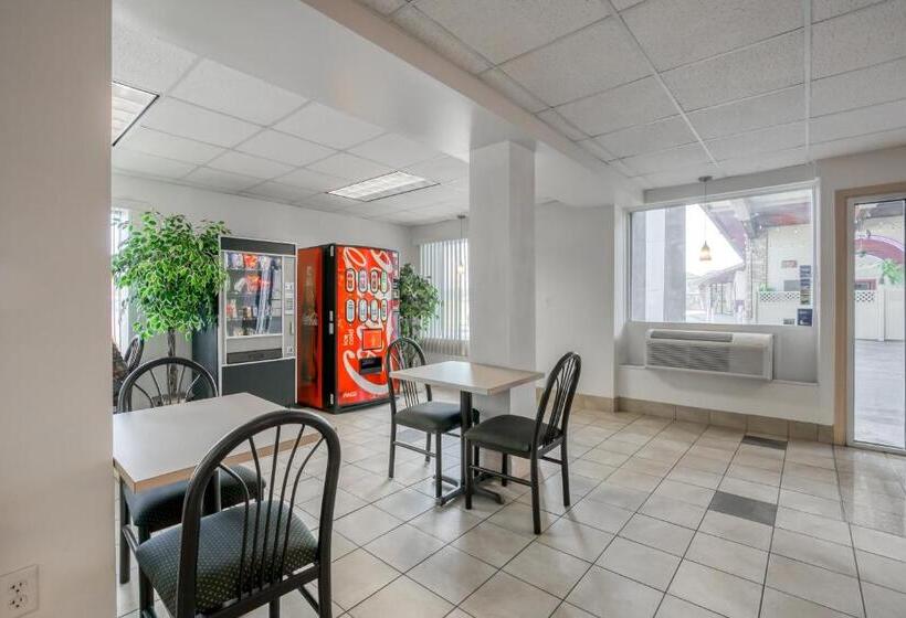 فندق Fairbridge Inn Express North Lima