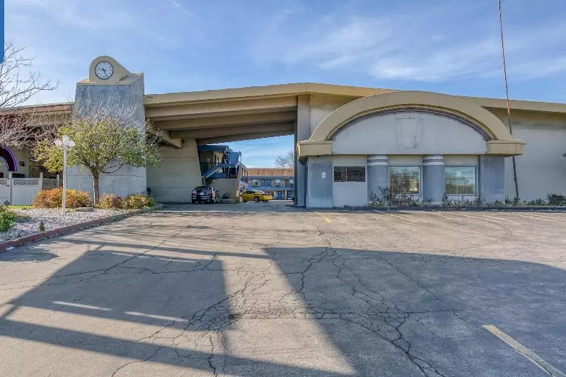 호텔 Fairbridge Inn Express North Lima