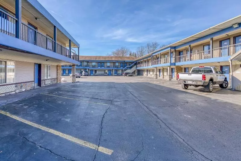 호텔 Fairbridge Inn Express North Lima