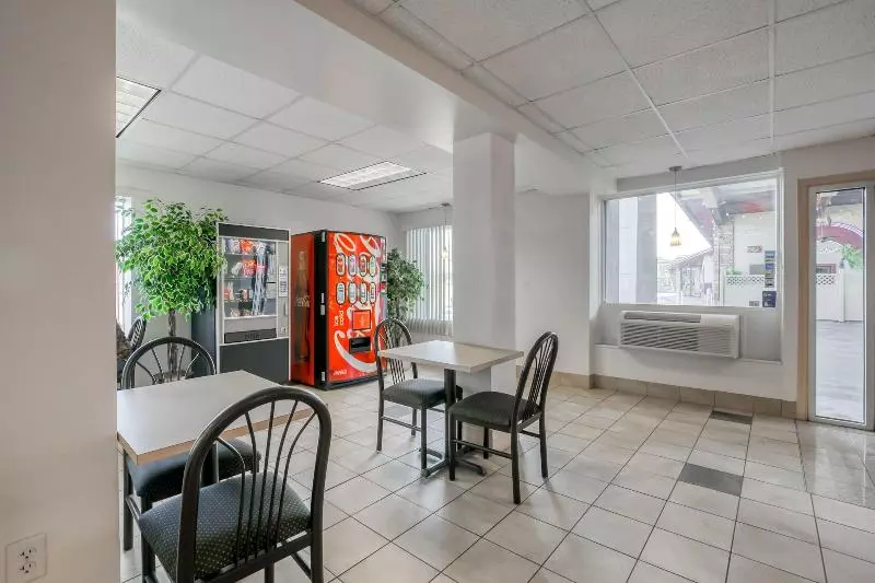 호텔 Fairbridge Inn Express North Lima