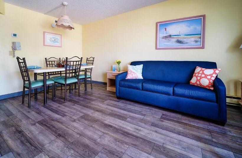 Acacia Beachfront Resort