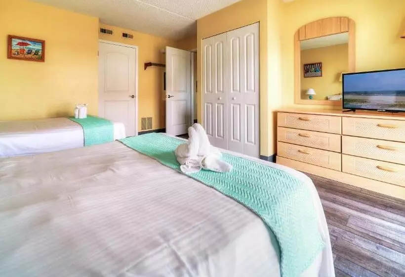 Acacia Beachfront Resort