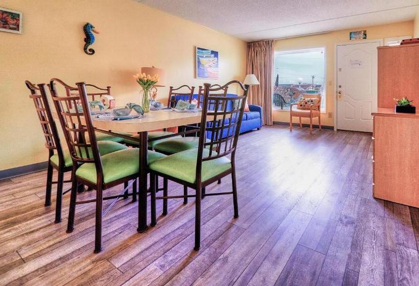 Acacia Beachfront Resort