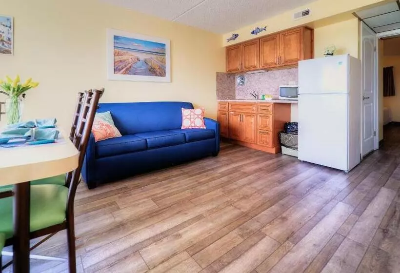 Acacia Beachfront Resort