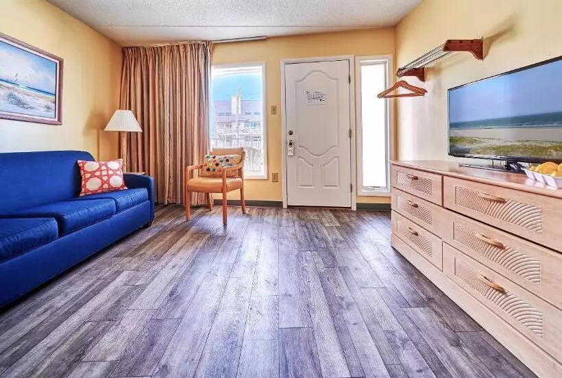 Acacia Beachfront Resort