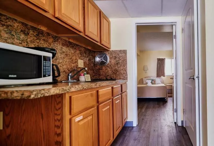 Acacia Beachfront Resort