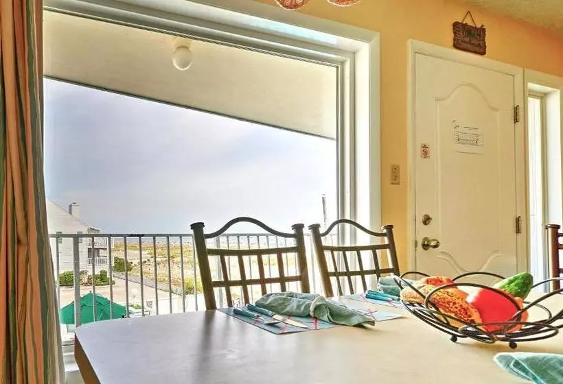 Acacia Beachfront Resort