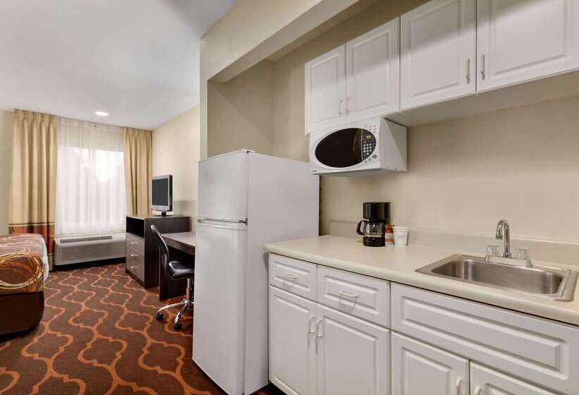 호텔 Baymont By Wyndham Grovetown Augusta