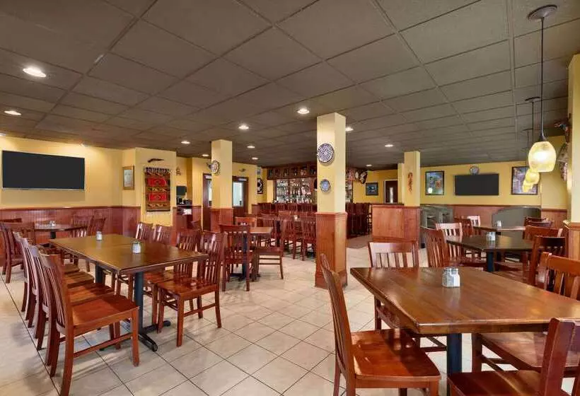 Hotel Baymont By Wyndham Grovetown Augusta