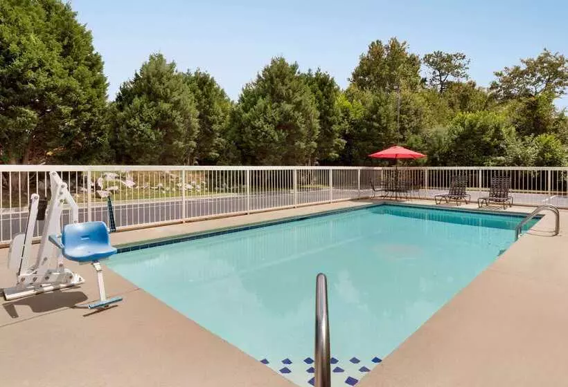 Hotel Baymont By Wyndham Grovetown Augusta