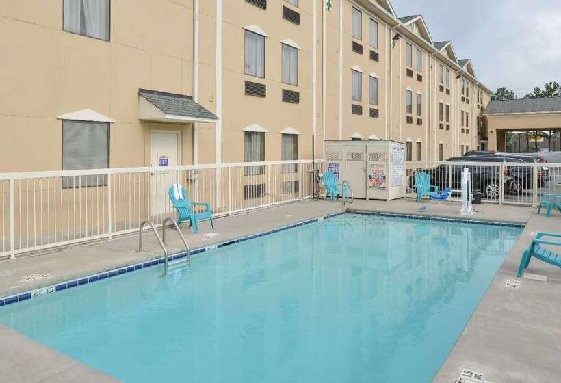 호텔 Baymont By Wyndham Grovetown Augusta