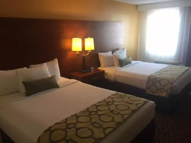 Отель Baymont By Wyndham Mishawaka South Bend Area